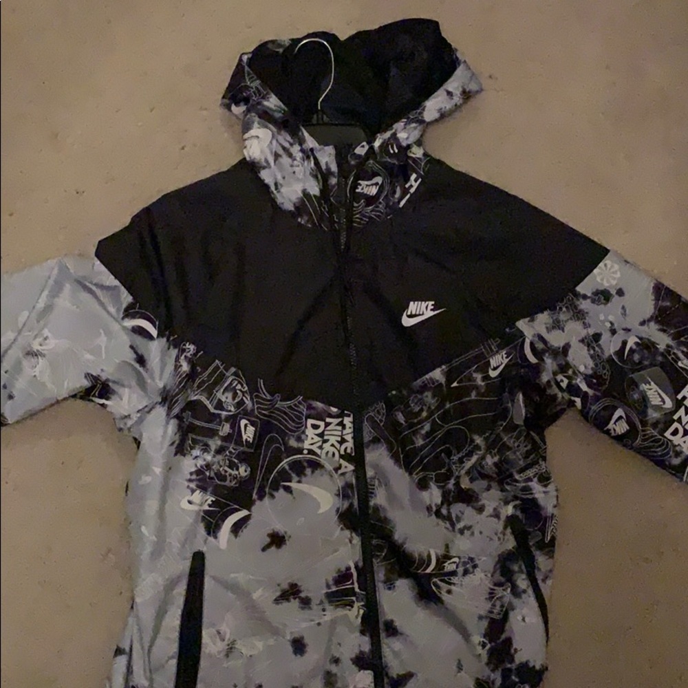 Nike Day 1 windbreaker